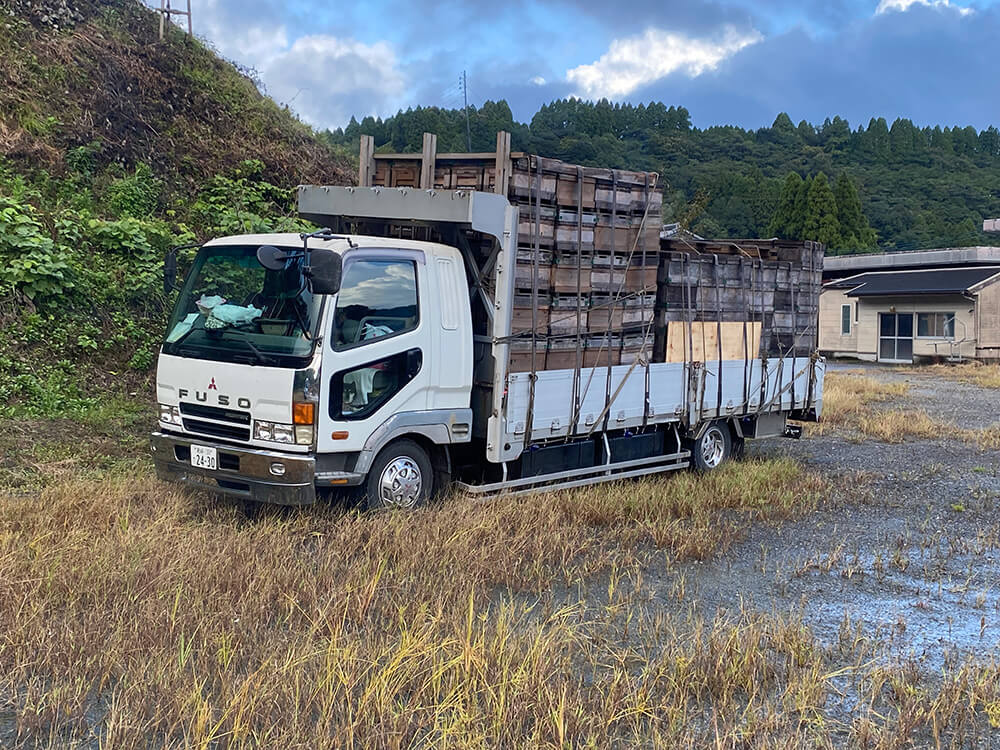 宮崎に到着したトラックの写真
