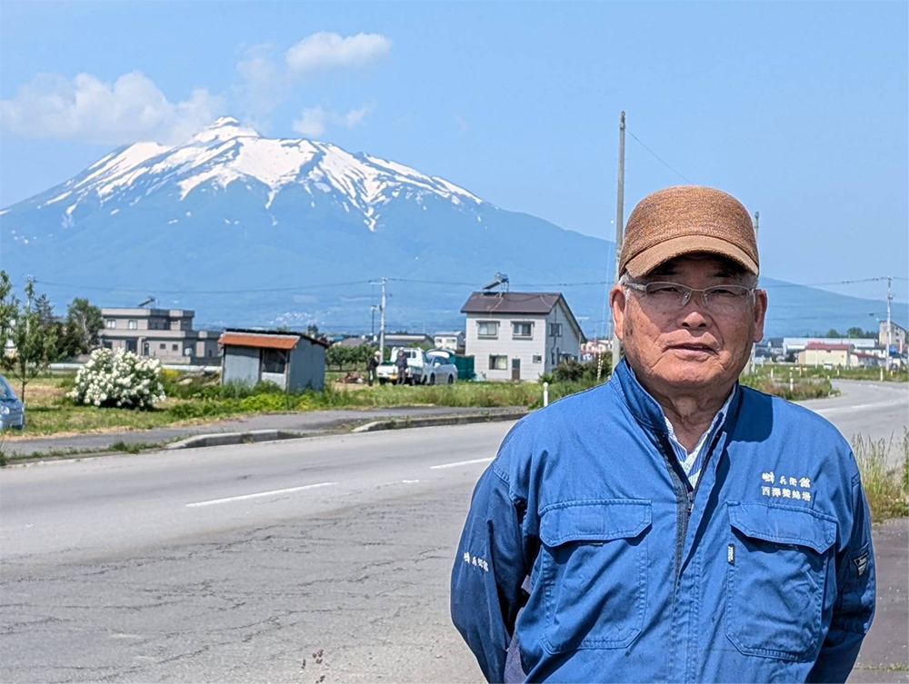 社長と岩木山